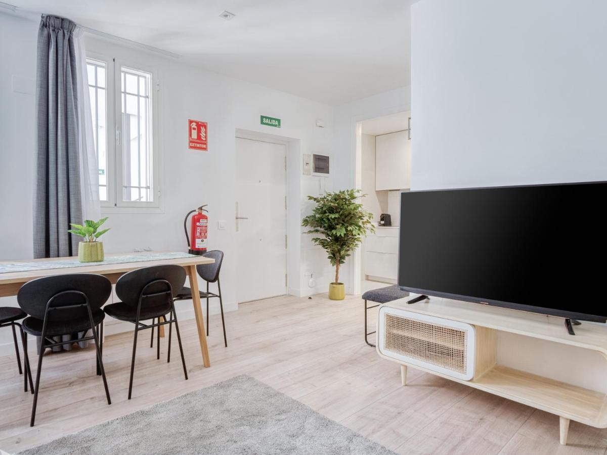 Limehome Madrid Calle Ave Maria - Estancia Temporal Экстерьер фото